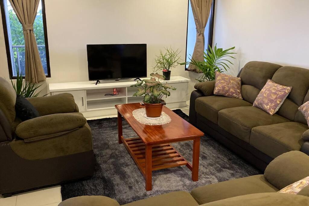 Lovely 4-Bedroom Holiday Home With Free Parking. Lautoka Εξωτερικό φωτογραφία