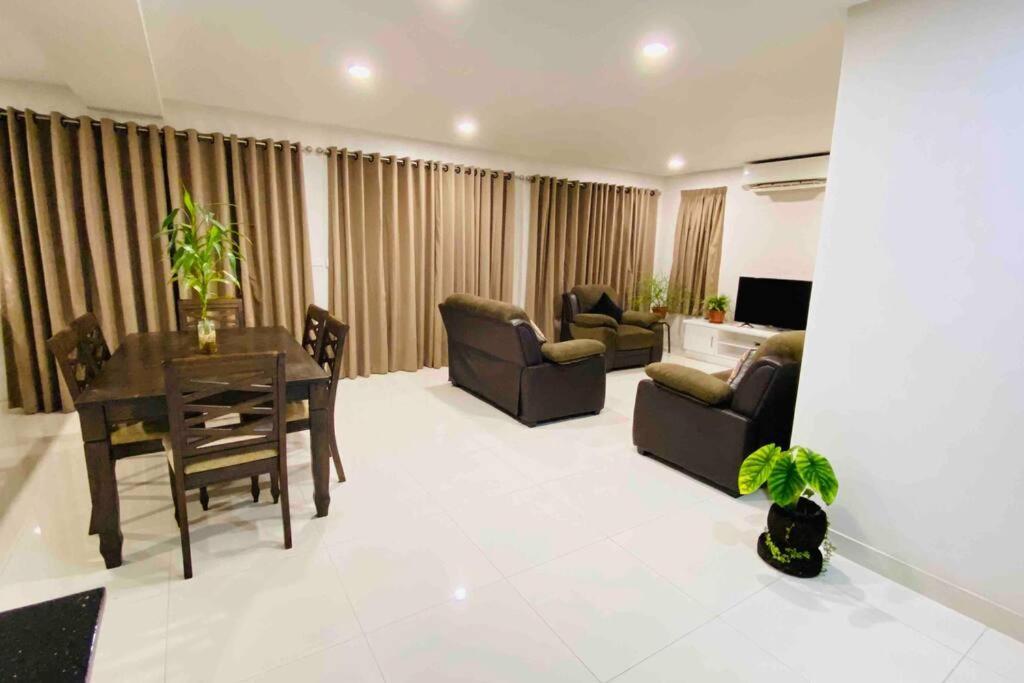 Lovely 4-Bedroom Holiday Home With Free Parking. Lautoka Εξωτερικό φωτογραφία